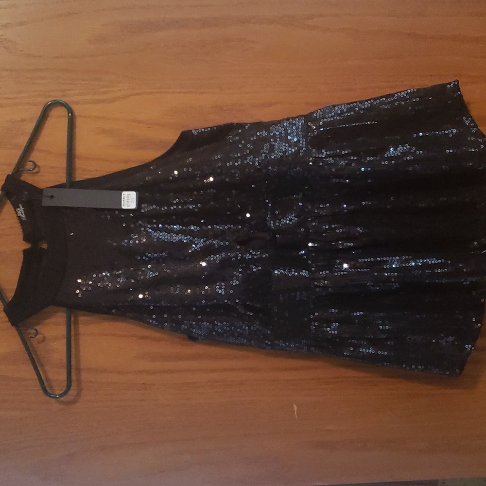NWT BKE Boutique Sequin Halter.  Center cut out.  Long slit down back.  Medium.